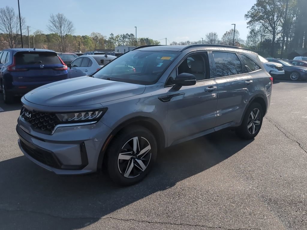Used 2023 Kia Sorento S w/ Panoramic Sunroof Package image 3