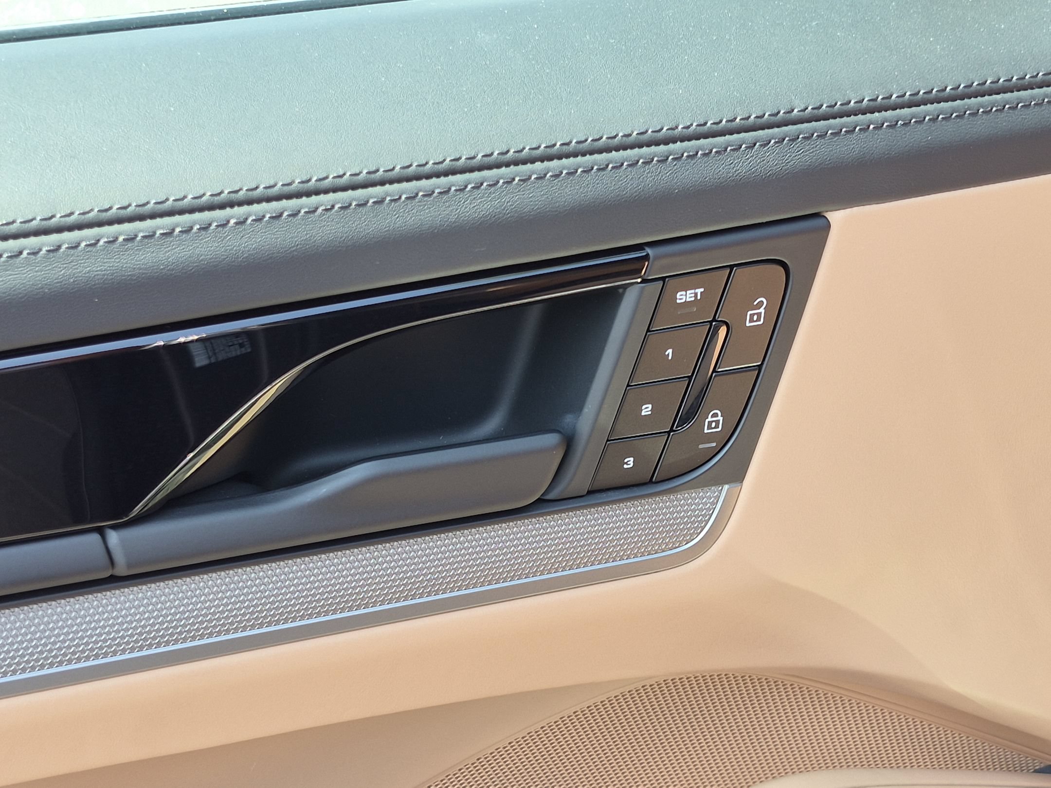 New 2026 Porsche Cayenne AWD/4WD image 21