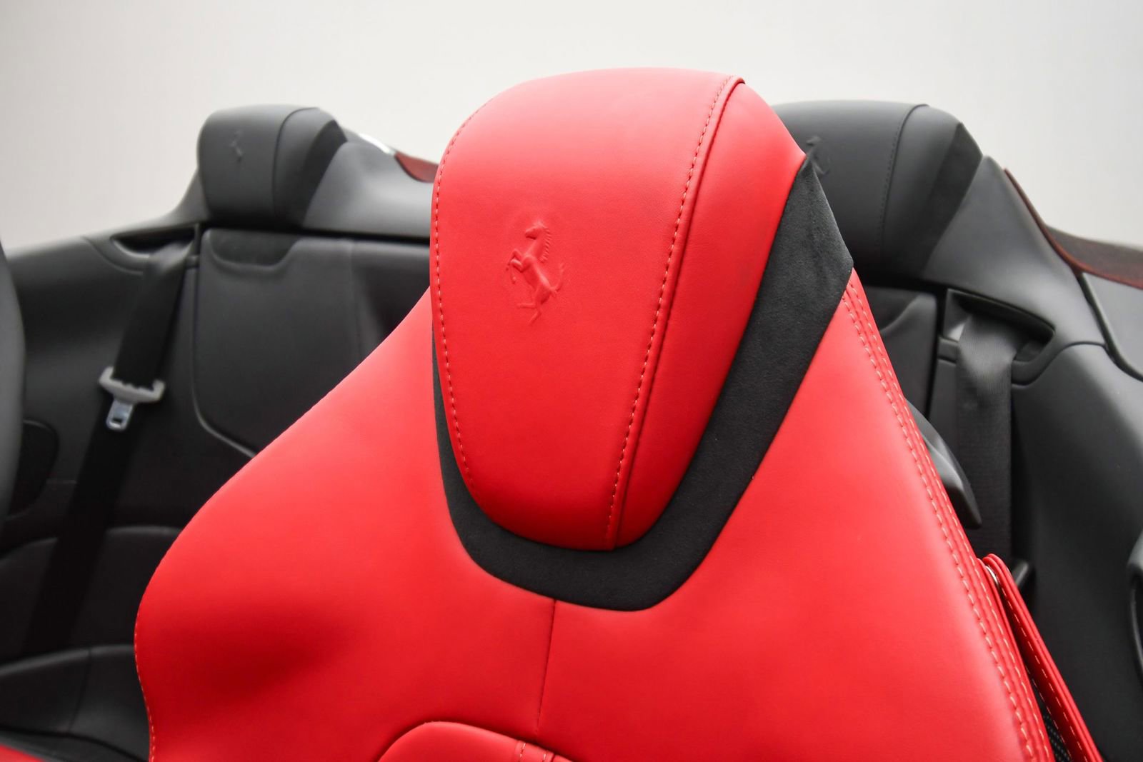 Used 2024 Ferrari Roma Spider image 60