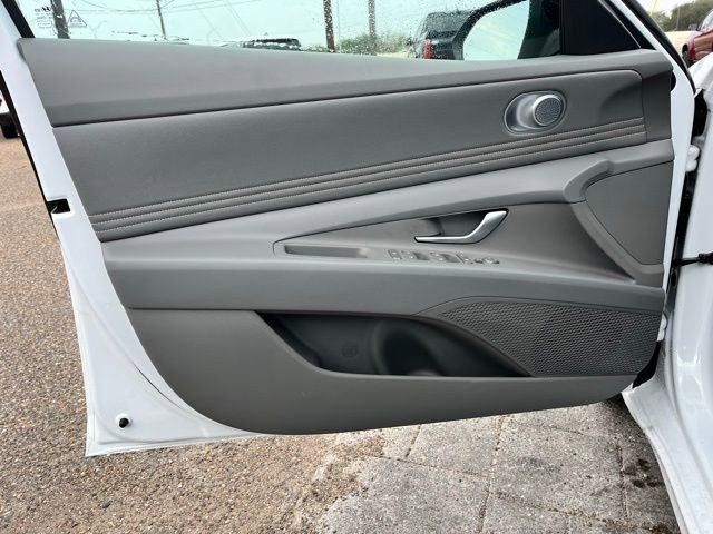 New 2026 Hyundai Elantra SEL Sport Premium FWD image 16