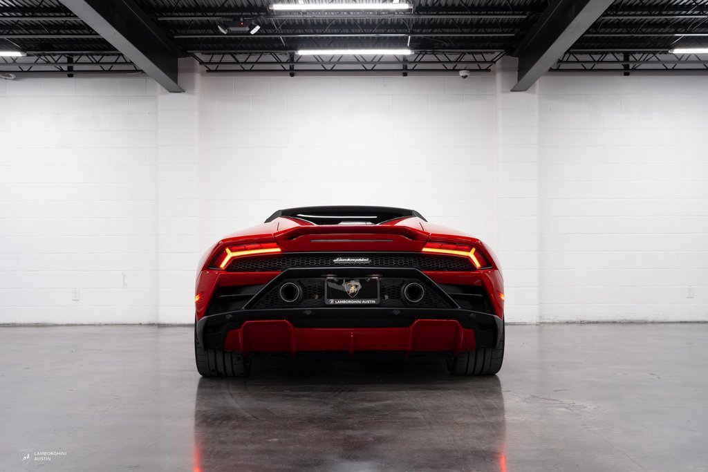 Used 2023 Lamborghini Huracan EVO image 14