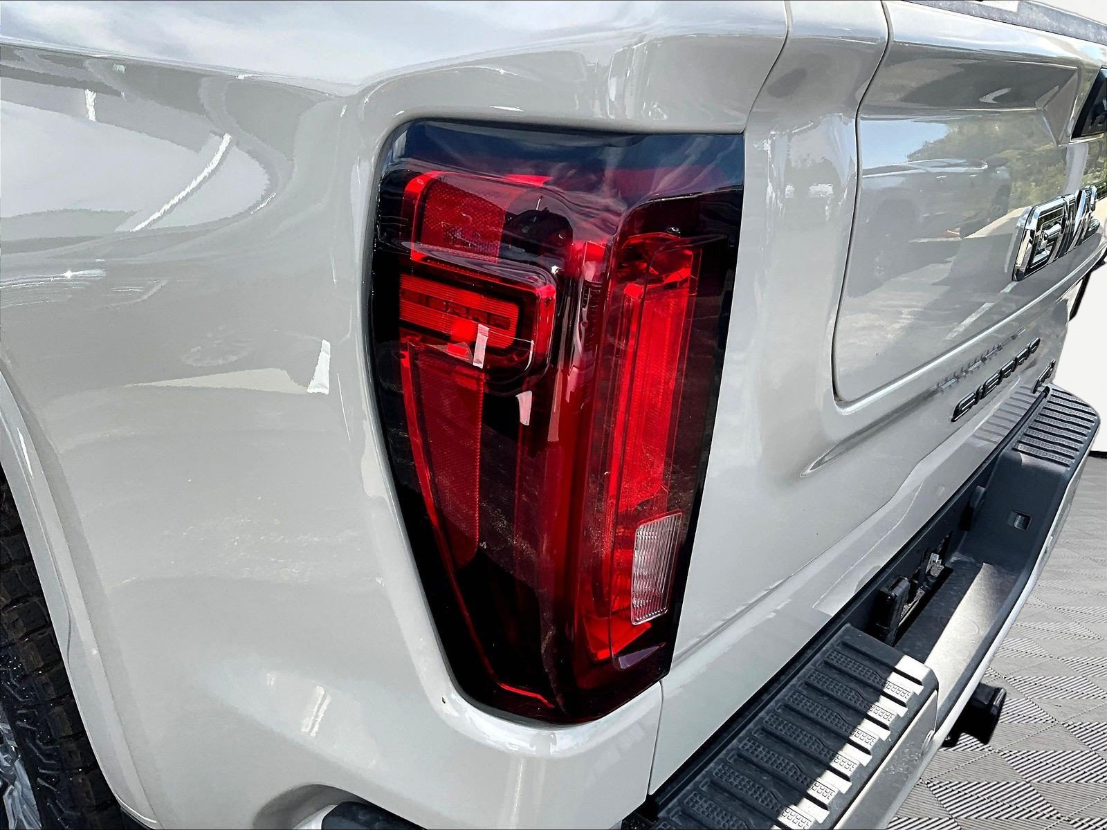 New 2026 GMC Sierra 1500 AT4 w/ AT4 Premium Package AWD/4WD image 14