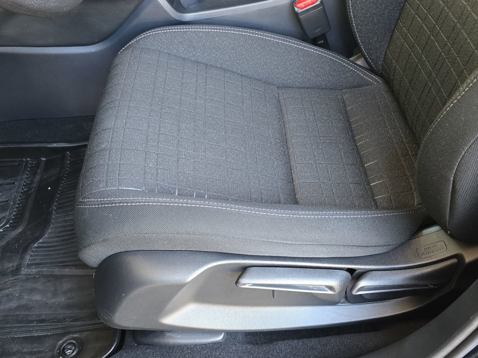Certified 2024 Honda HR-V LX image 26