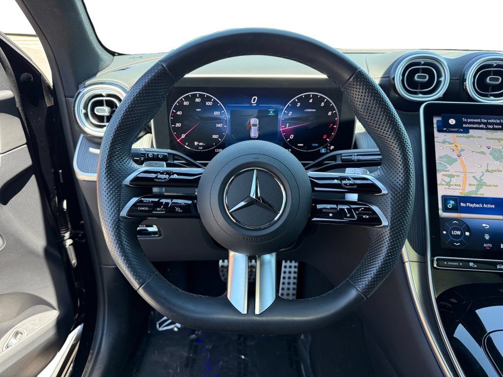 Used 2025 Mercedes-Benz GLC 300 4MATIC image 12