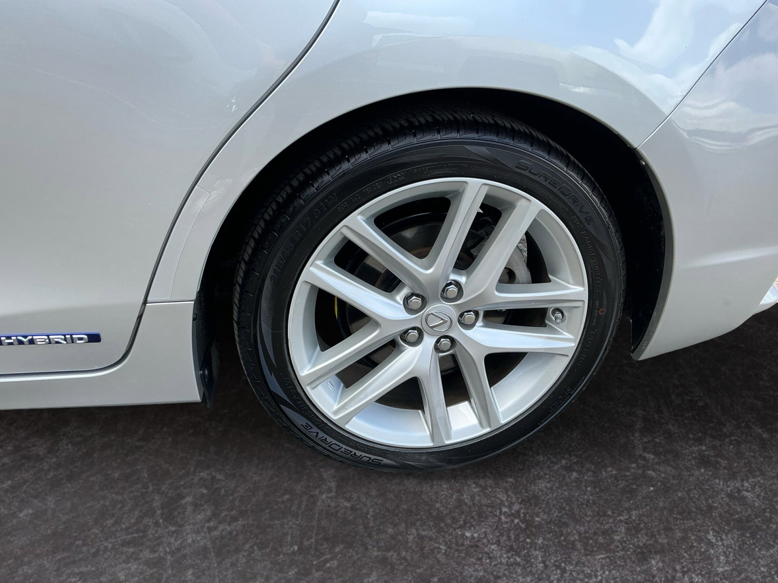 Used 2014 Lexus CT 200h image 9