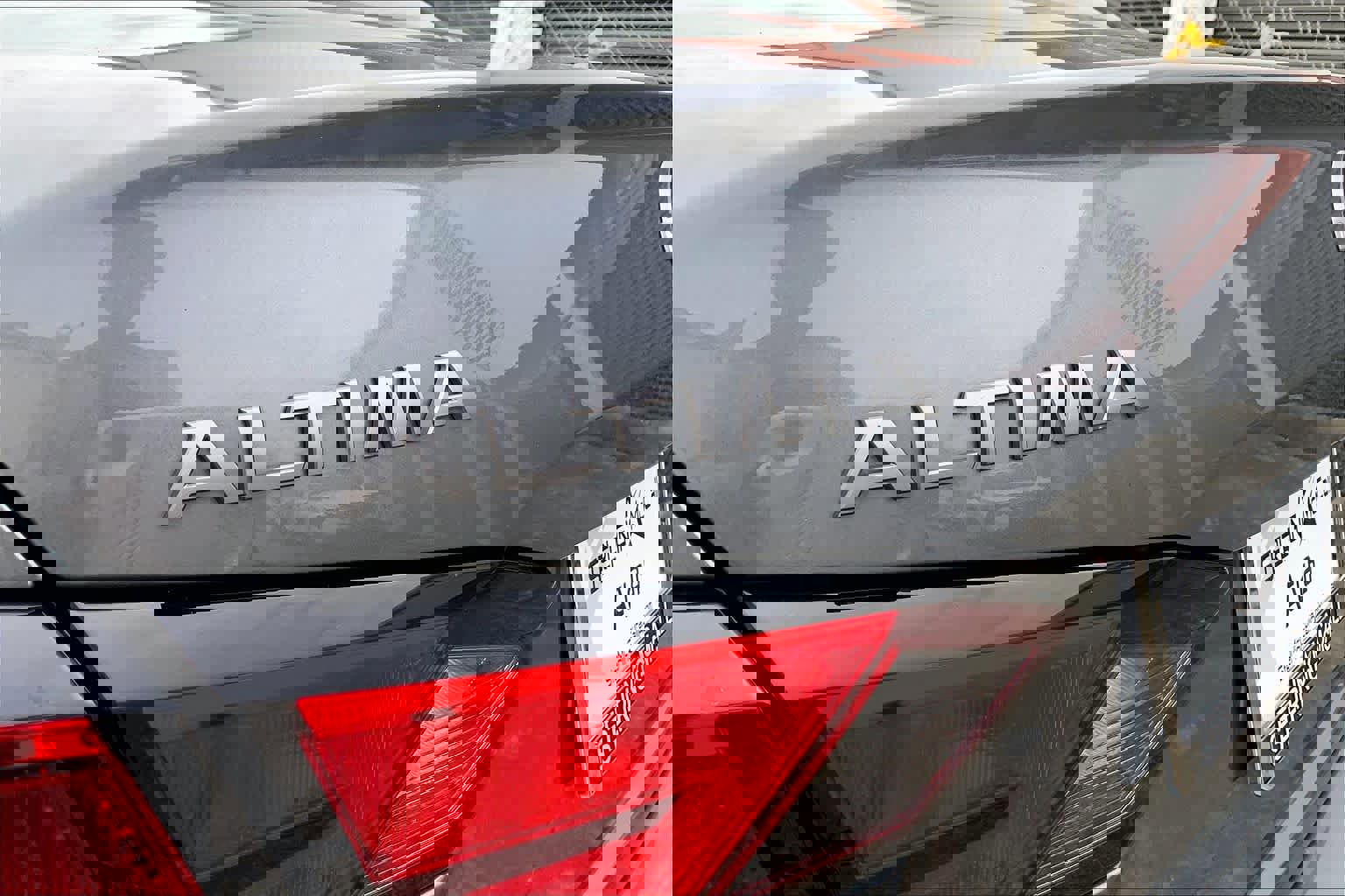 Used 2024 Nissan Altima 2.5 SV image 31