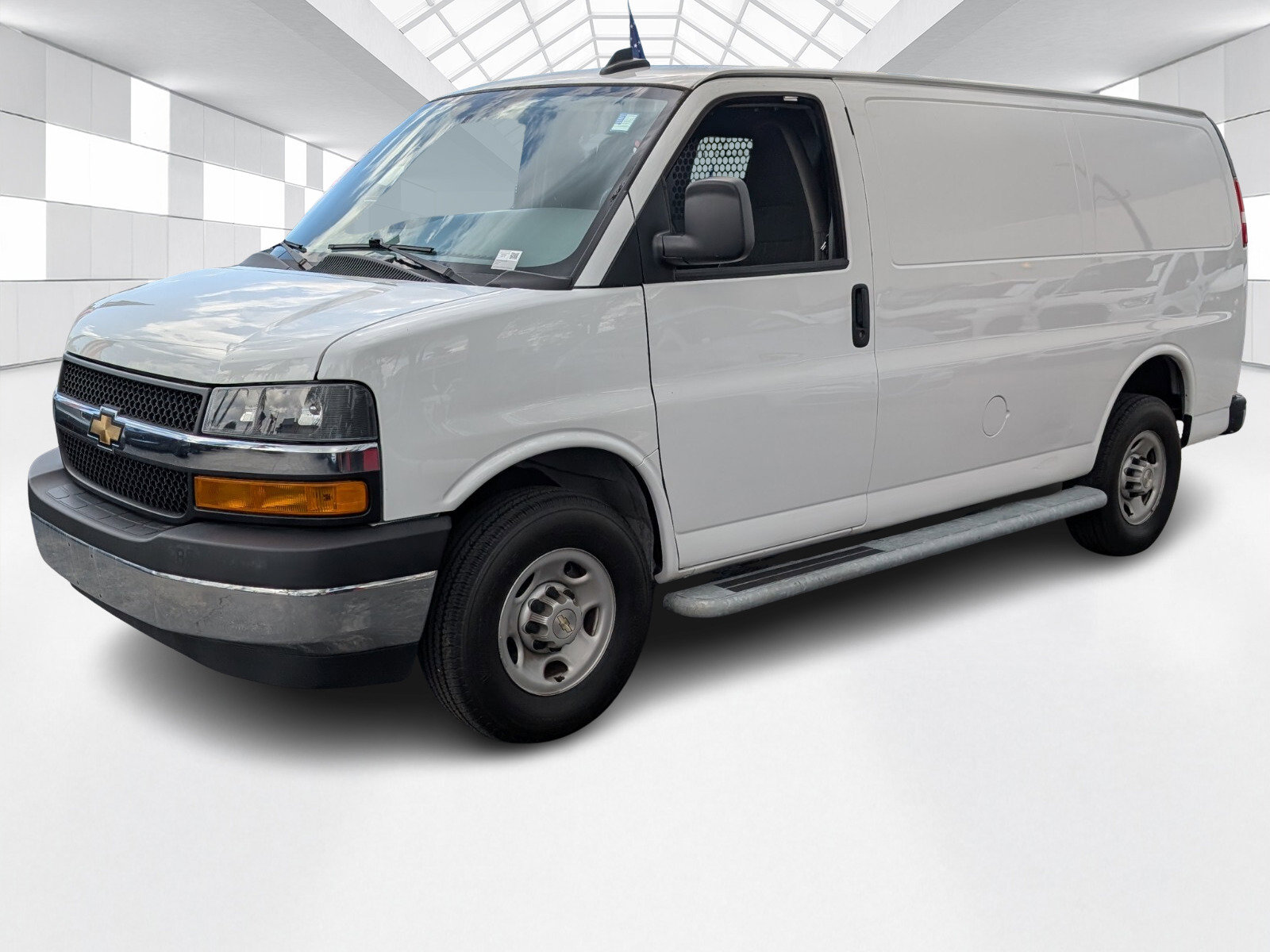 Used 2024 Chevrolet Express 2500 w/ Driver Convenience Package image 3