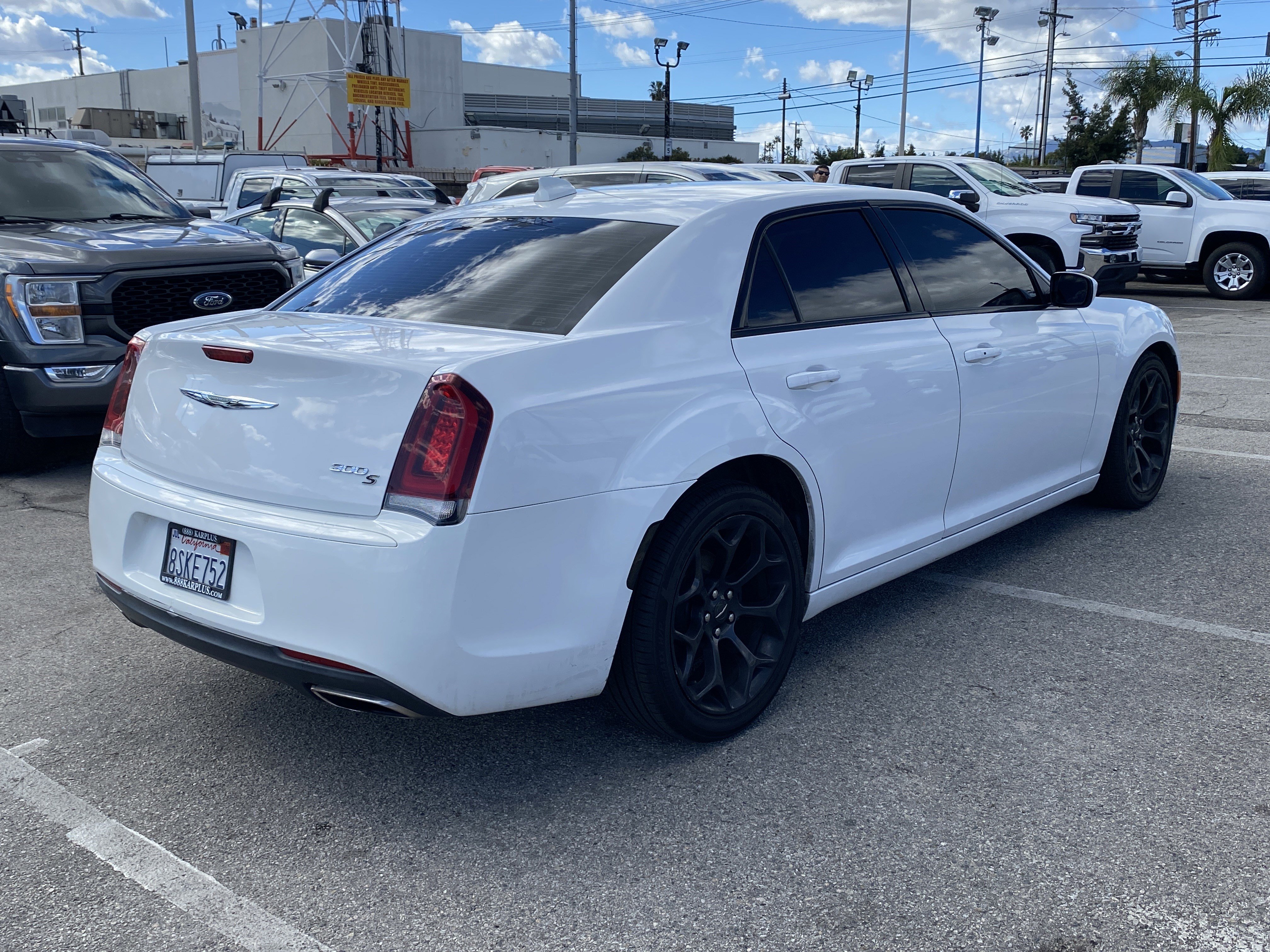 Used 2019 Chrysler 300 S image 8