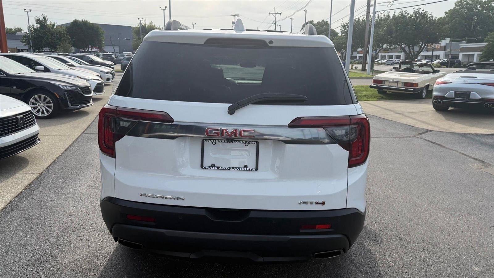 Used 2023 GMC Acadia AT4 w/ Technology Package AWD/4WD image 4