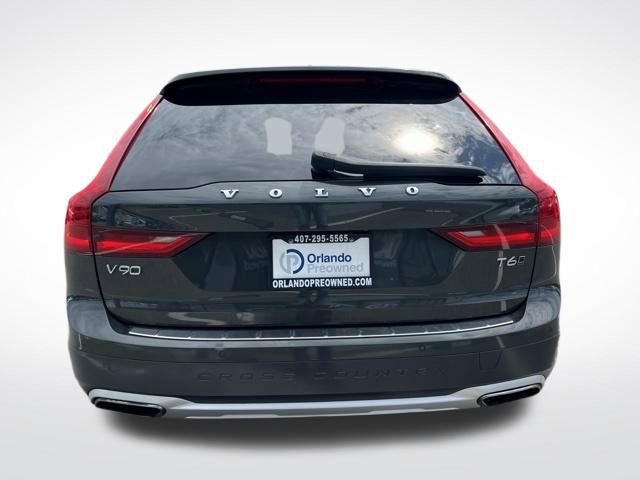 Used 2020 Volvo V90 T6 Cross Country image 9