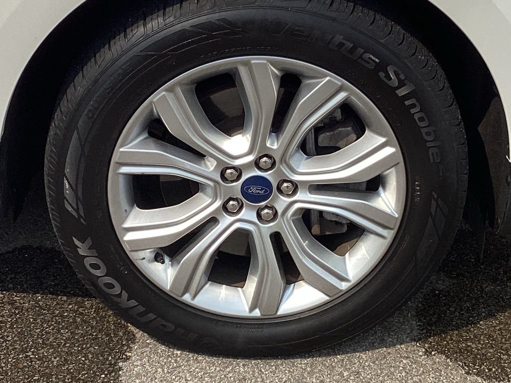 Used 2021 Ford Edge Titanium AWD/4WD image 22