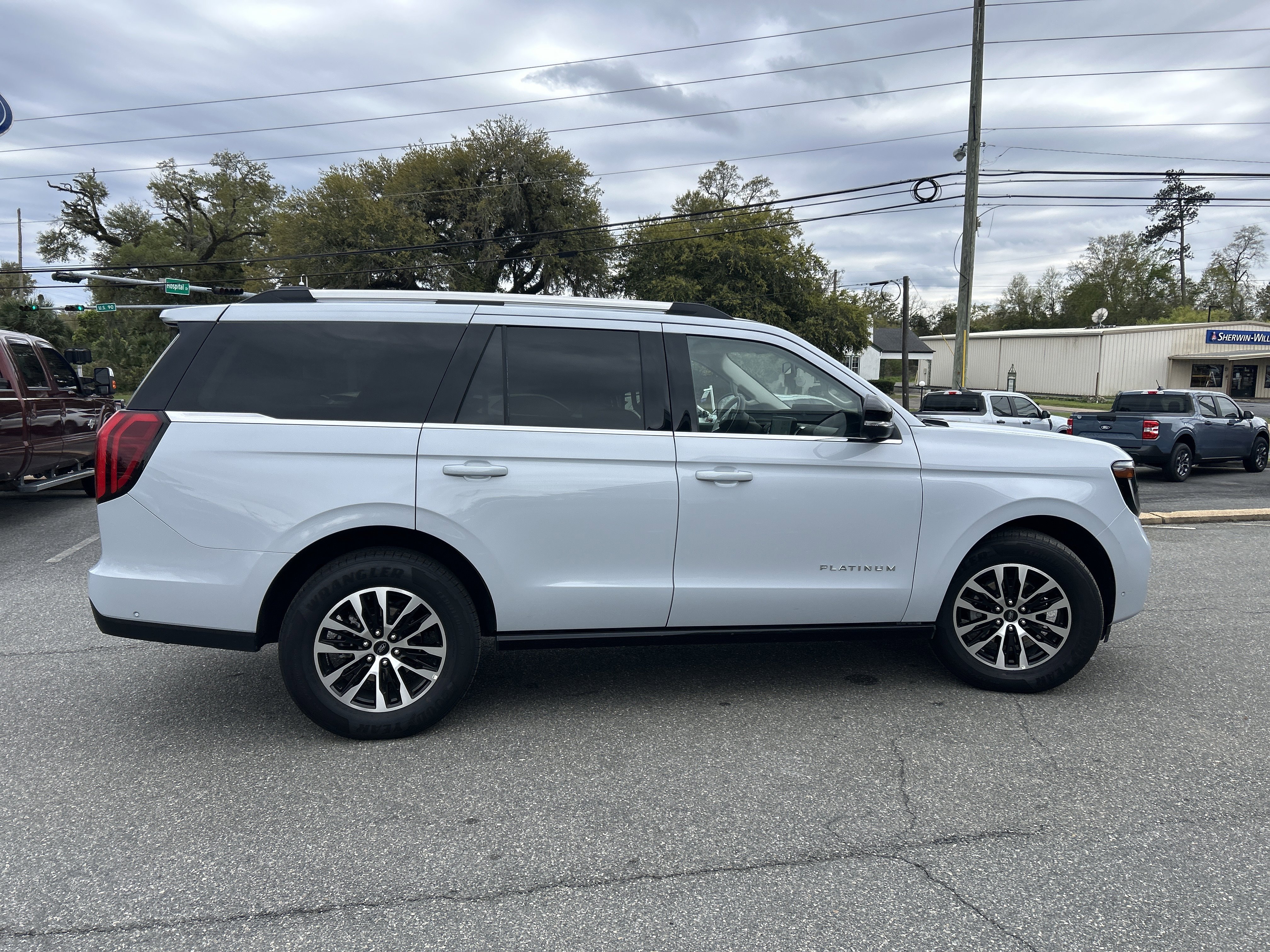 Certified 2025 Ford Expedition Platinum image 8