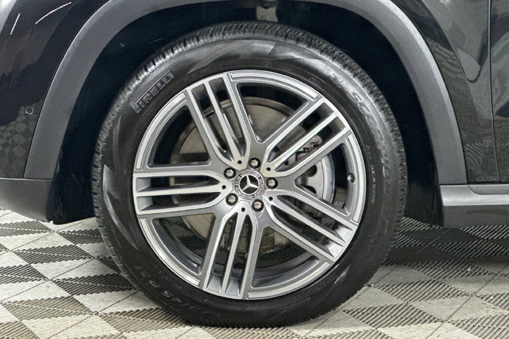 Certified 2026 Mercedes-Benz GLS 450 4MATIC image 34