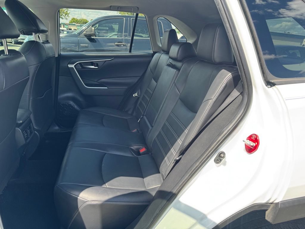 Used 2019 Toyota RAV4 XLE Premium FWD image 12