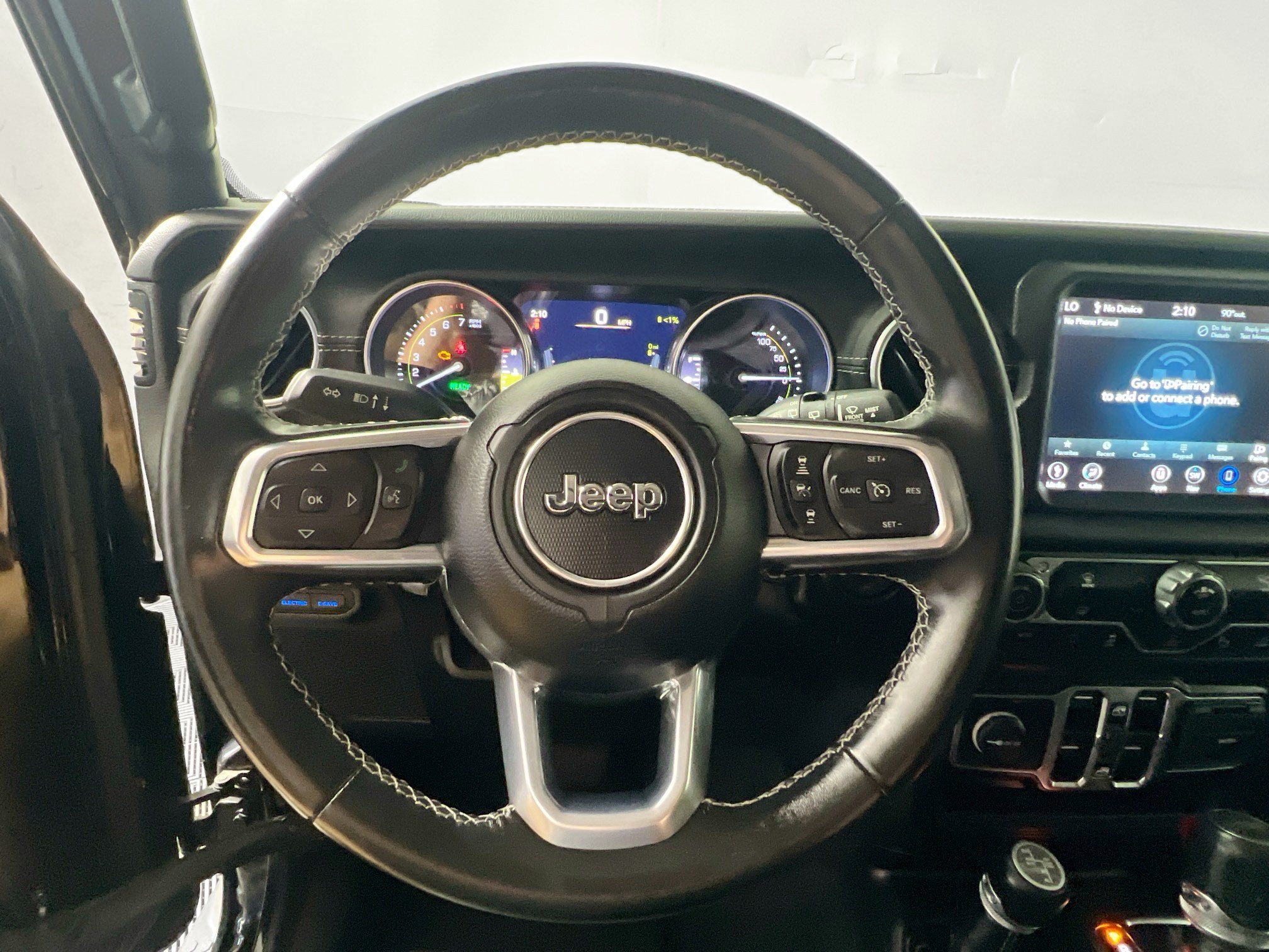 Used 2022 Jeep Wrangler Unlimited Sahara w/ Safety Group AWD/4WD image 17