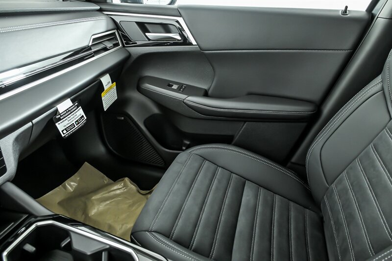 New 2026 Mitsubishi Outlander SE FWD image 26