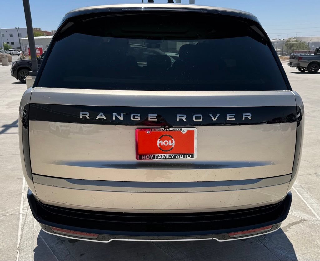 Used 2024 Land Rover Range Rover SE AWD/4WD image 8