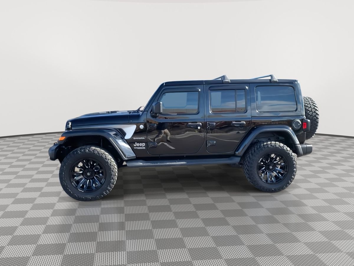 Used 2019 Jeep Wrangler Unlimited Sahara w/ Uconnect 4C Nav & Sound Group AWD/4WD image 4