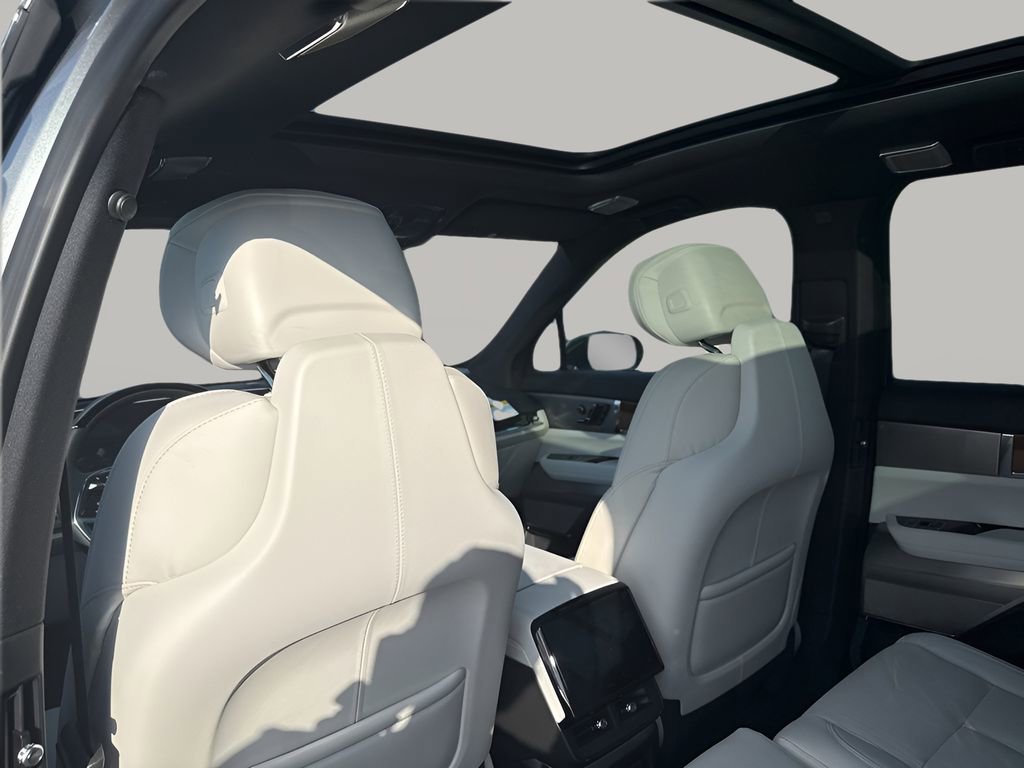 New 2026 Cadillac Vistiq Luxury image 35