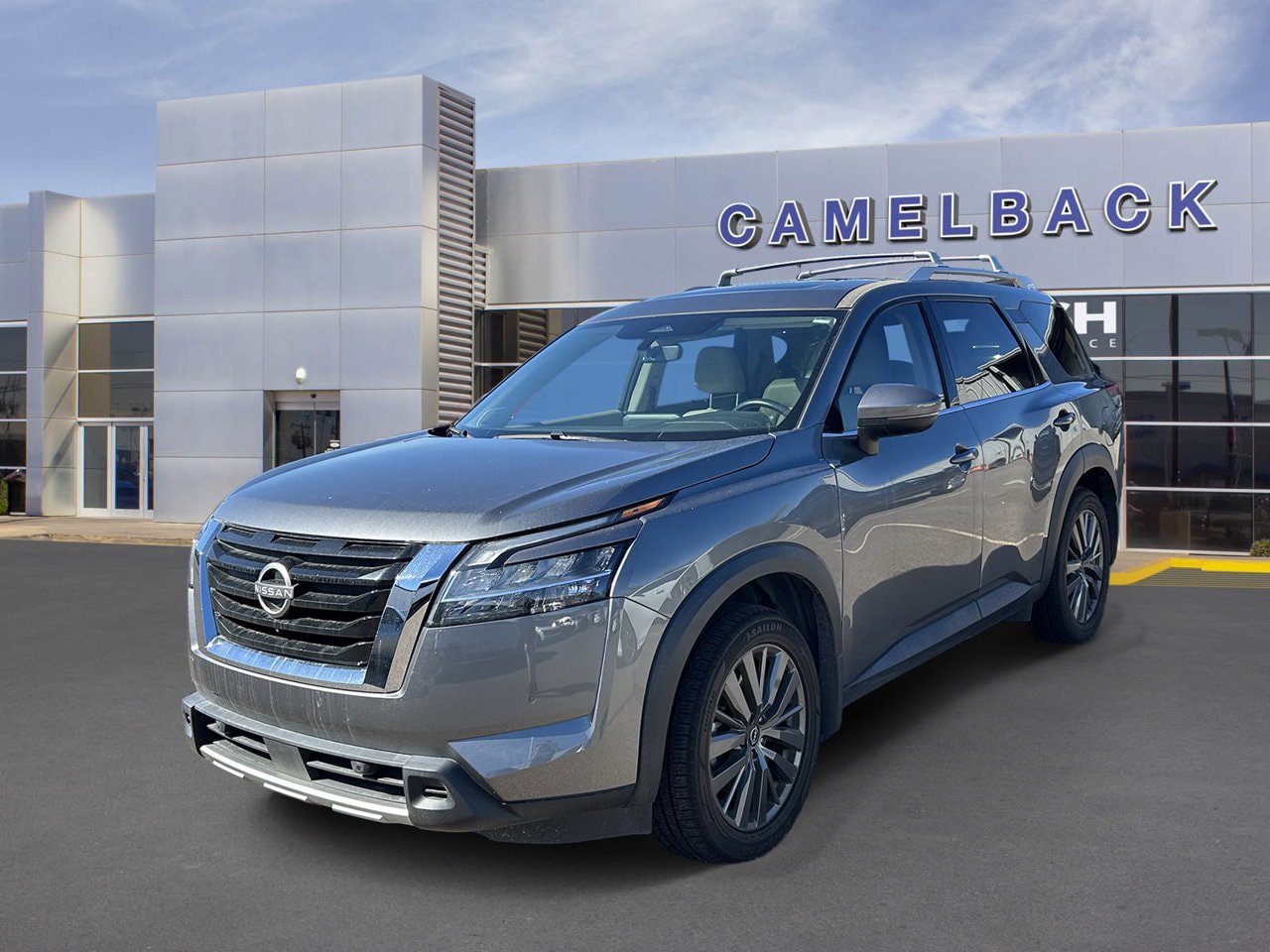 Used 2024 Nissan Pathfinder SL w/ SL Premium Package FWD image 14