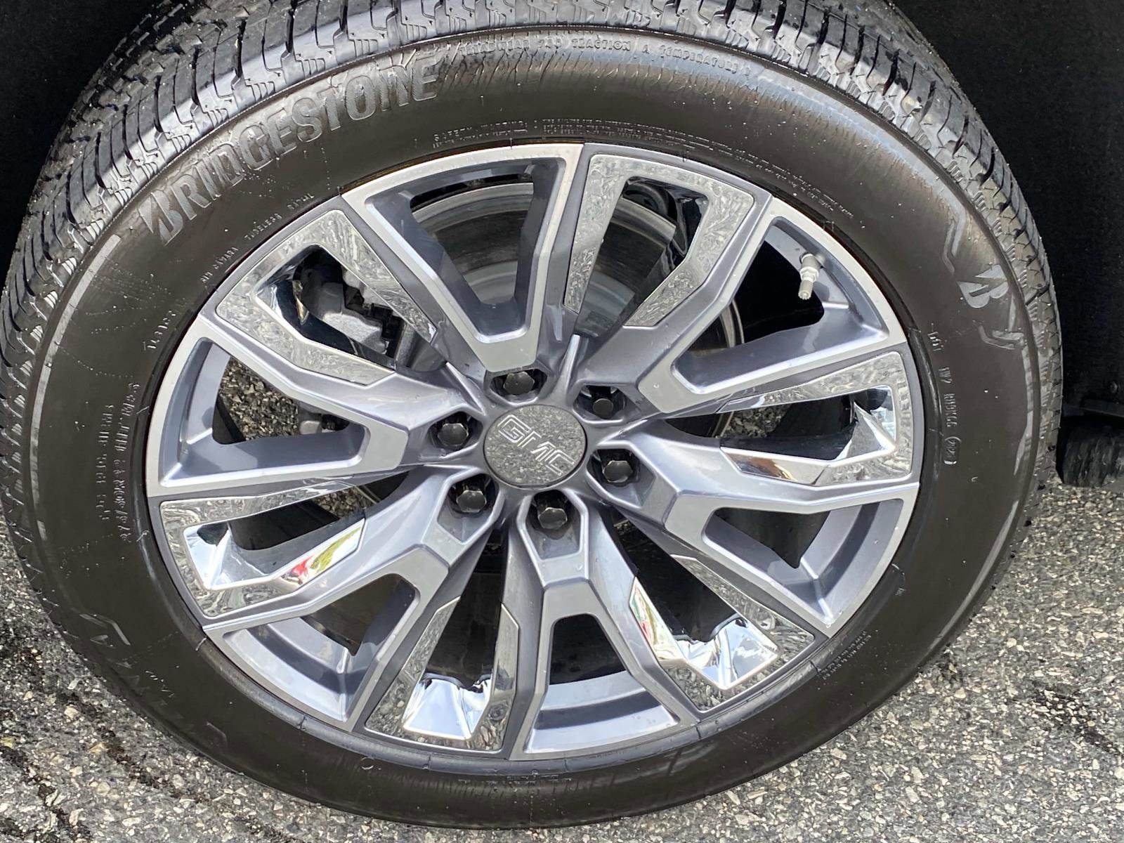 Used 2024 GMC Yukon Denali Ultimate w/ LPO, Floor Liner Package image 27