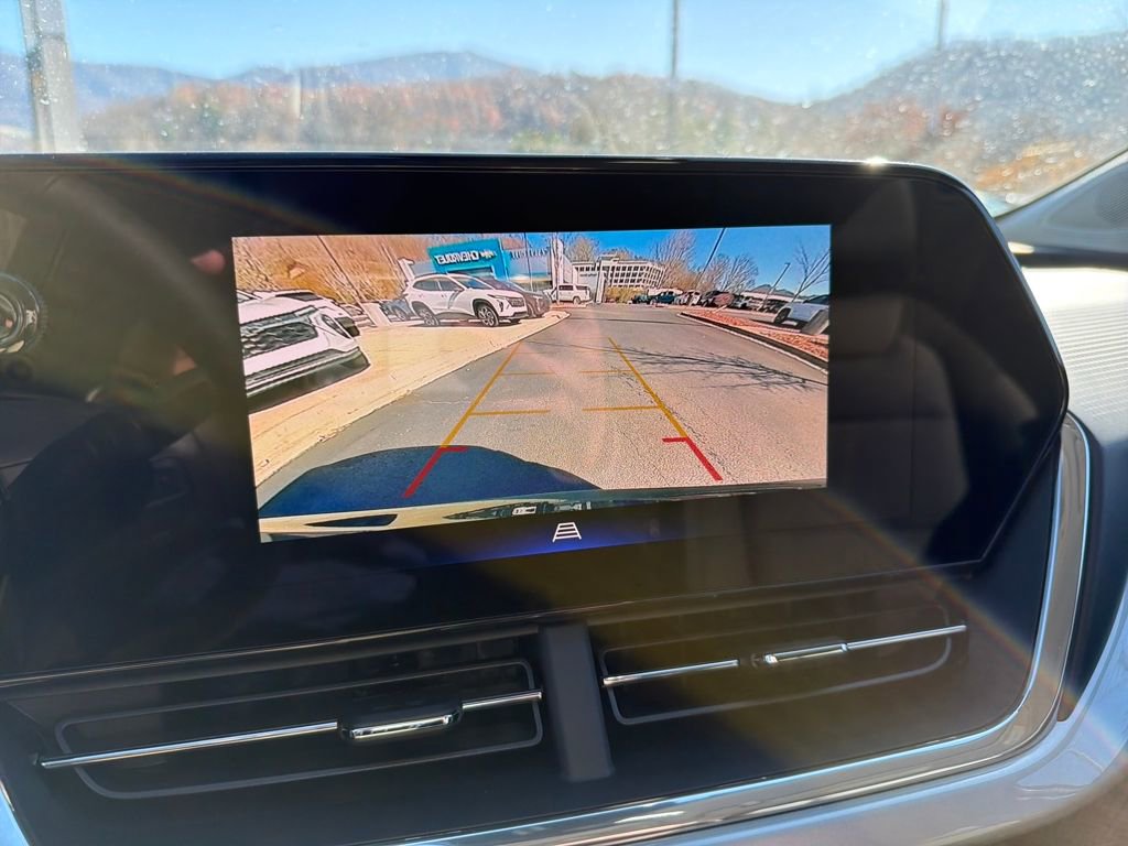 New 2025 Chevrolet Trax LT w/ Driver Confidence Package image 19