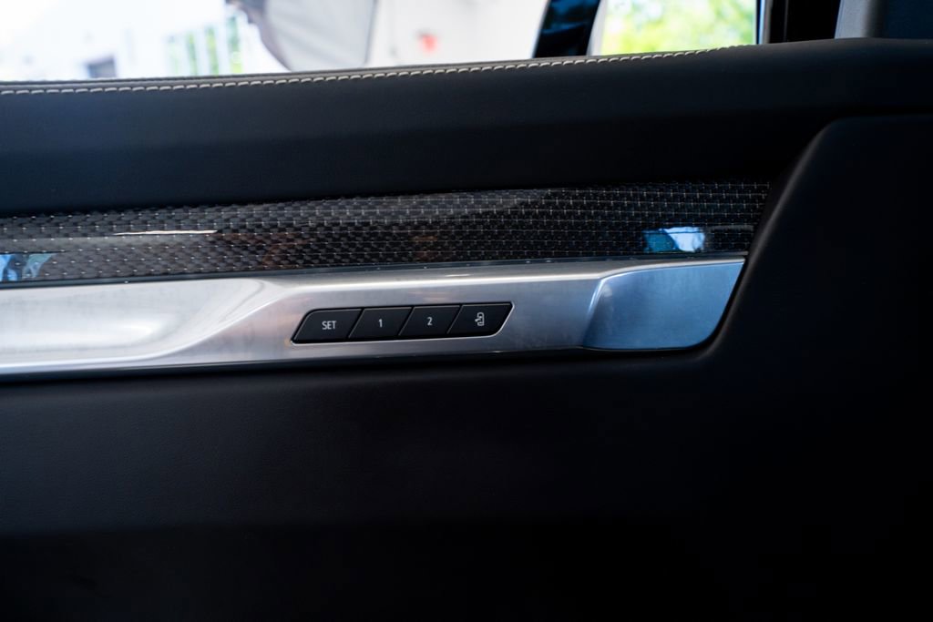 Used 2025 Cadillac Escalade V image 25