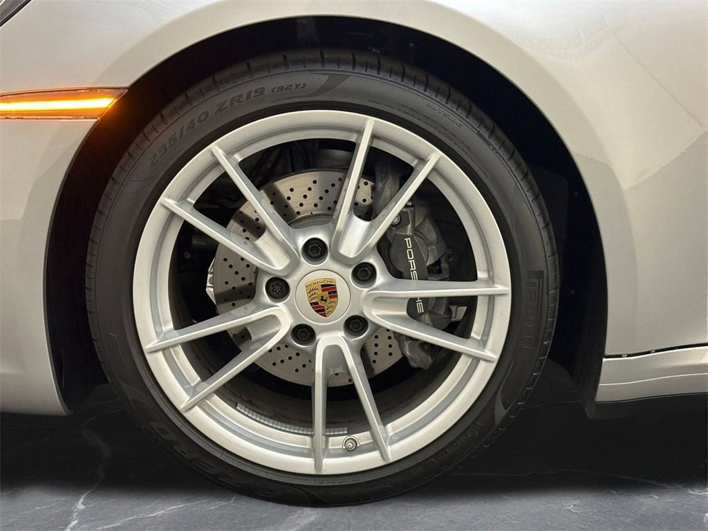 Used 2024 Porsche 911 Carrera image 33
