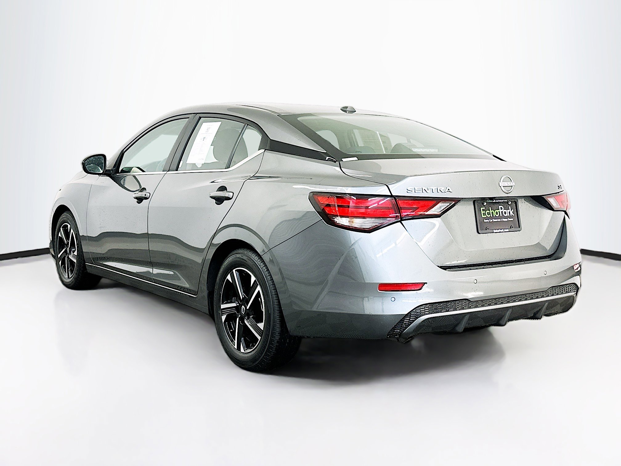 Used 2024 Nissan Sentra SV image 5