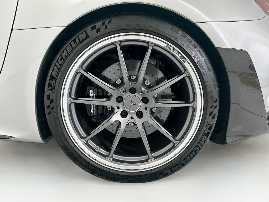 Used 2020 Mercedes-Benz AMG GT R image 26