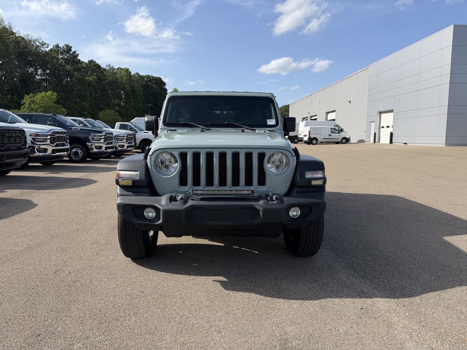 Used 2023 Jeep Wrangler Unlimited Sport AWD/4WD image 2