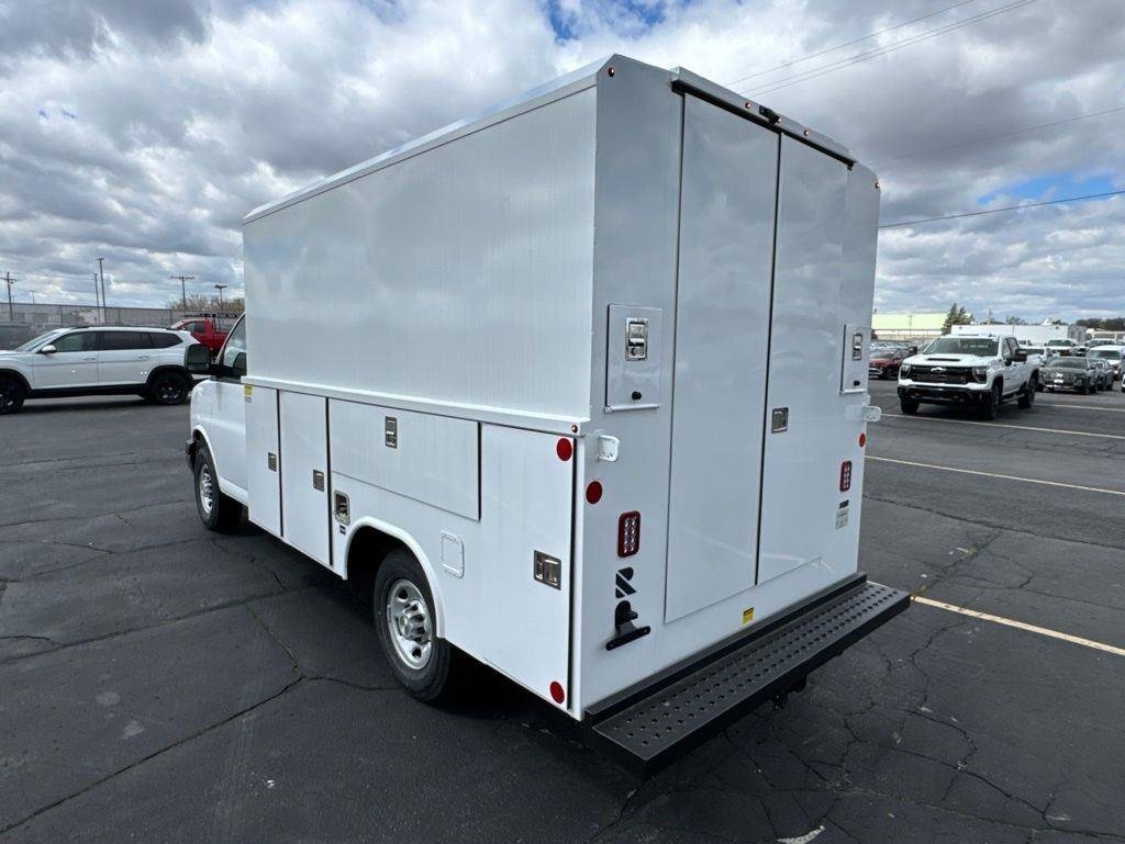 New 2026 Chevrolet Express 3500 w/ Power Convenience Package RWD image 6
