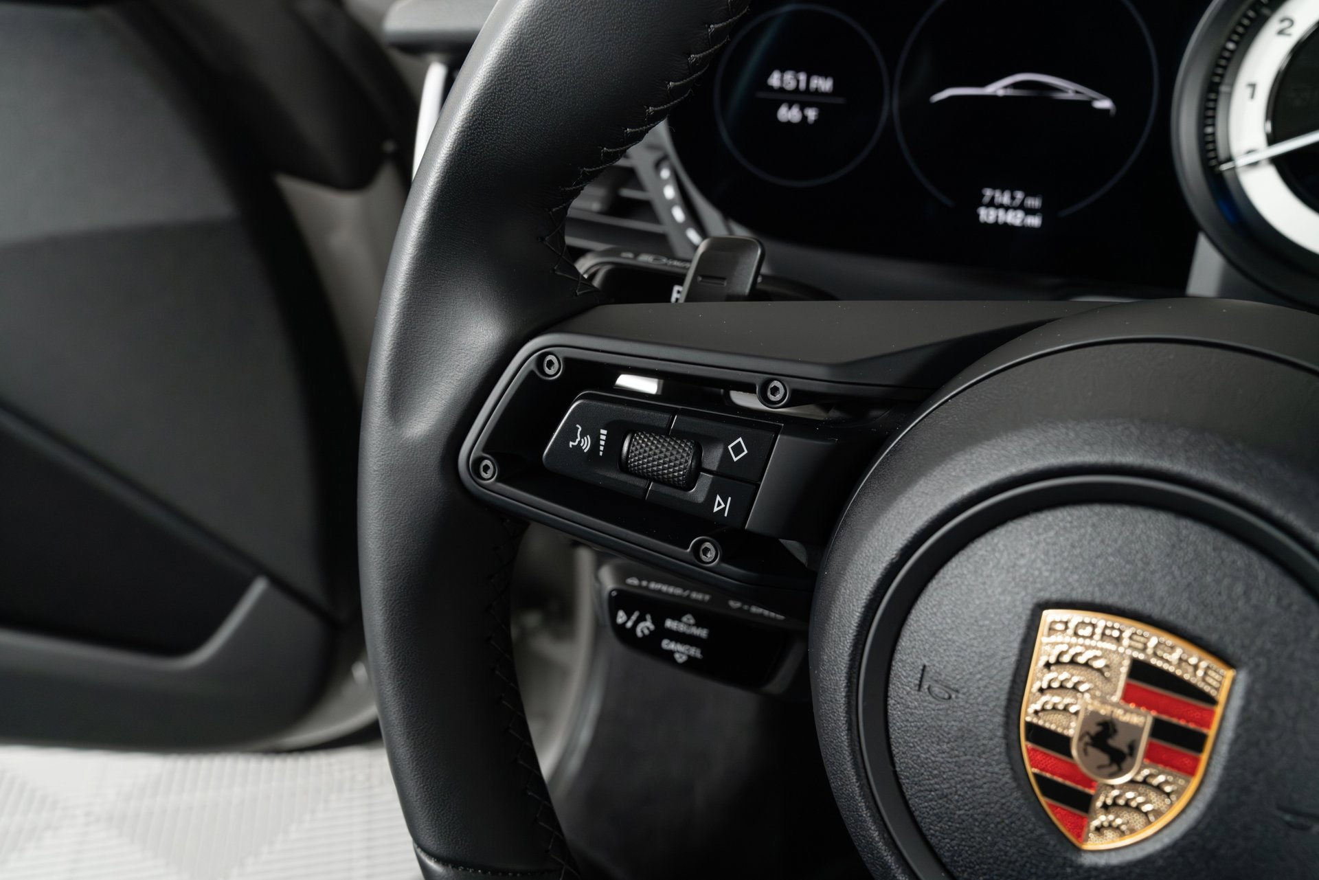 Used 2024 Porsche 911 Carrera image 21