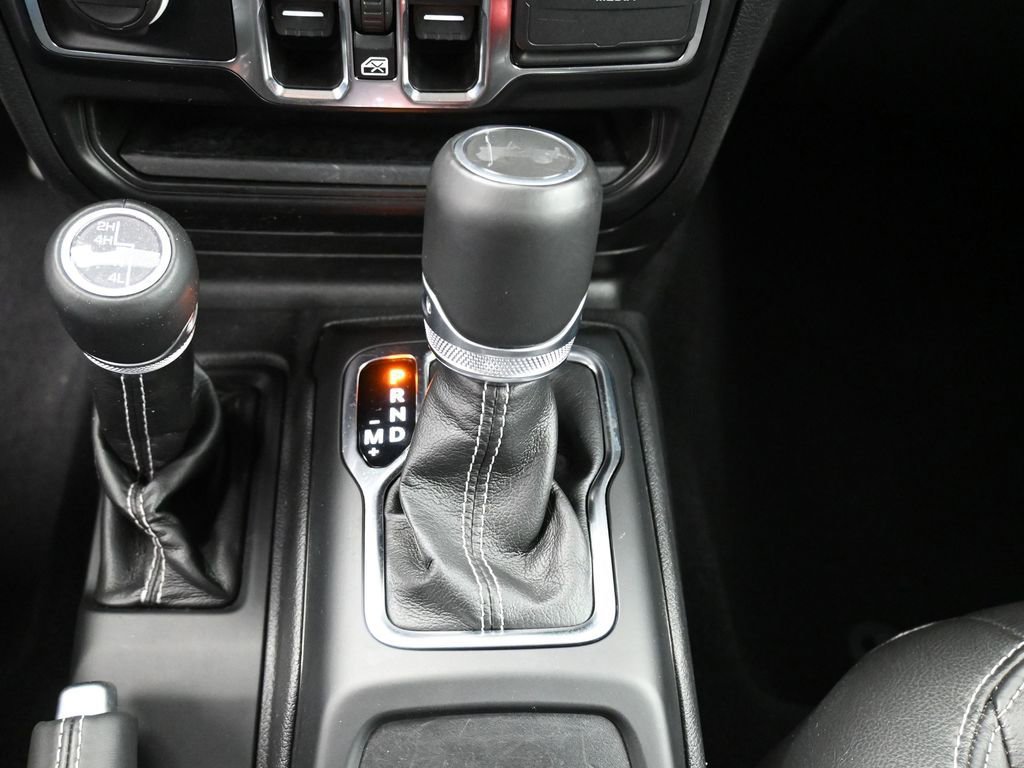 Used 2022 Jeep Wrangler Unlimited Sahara w/ Cold Weather Group image 24