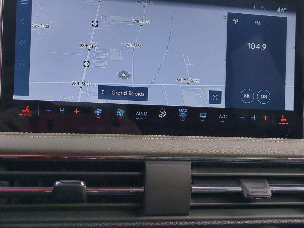 Certified 2024 Lincoln Corsair Reserve w/ Equipment Group 201A image 17