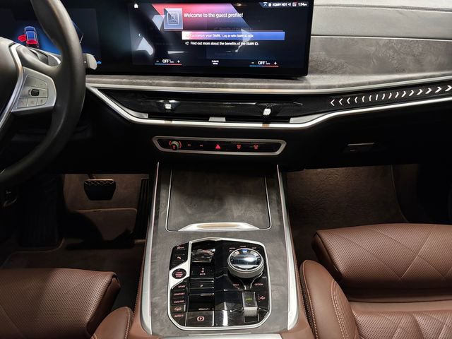 Used 2023 BMW X7 xDrive40i w/ Parking Assistance Package image 11