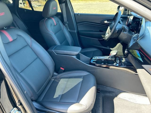 Used 2026 Chevrolet Trax RS w/ Sunroof Package FWD image 26