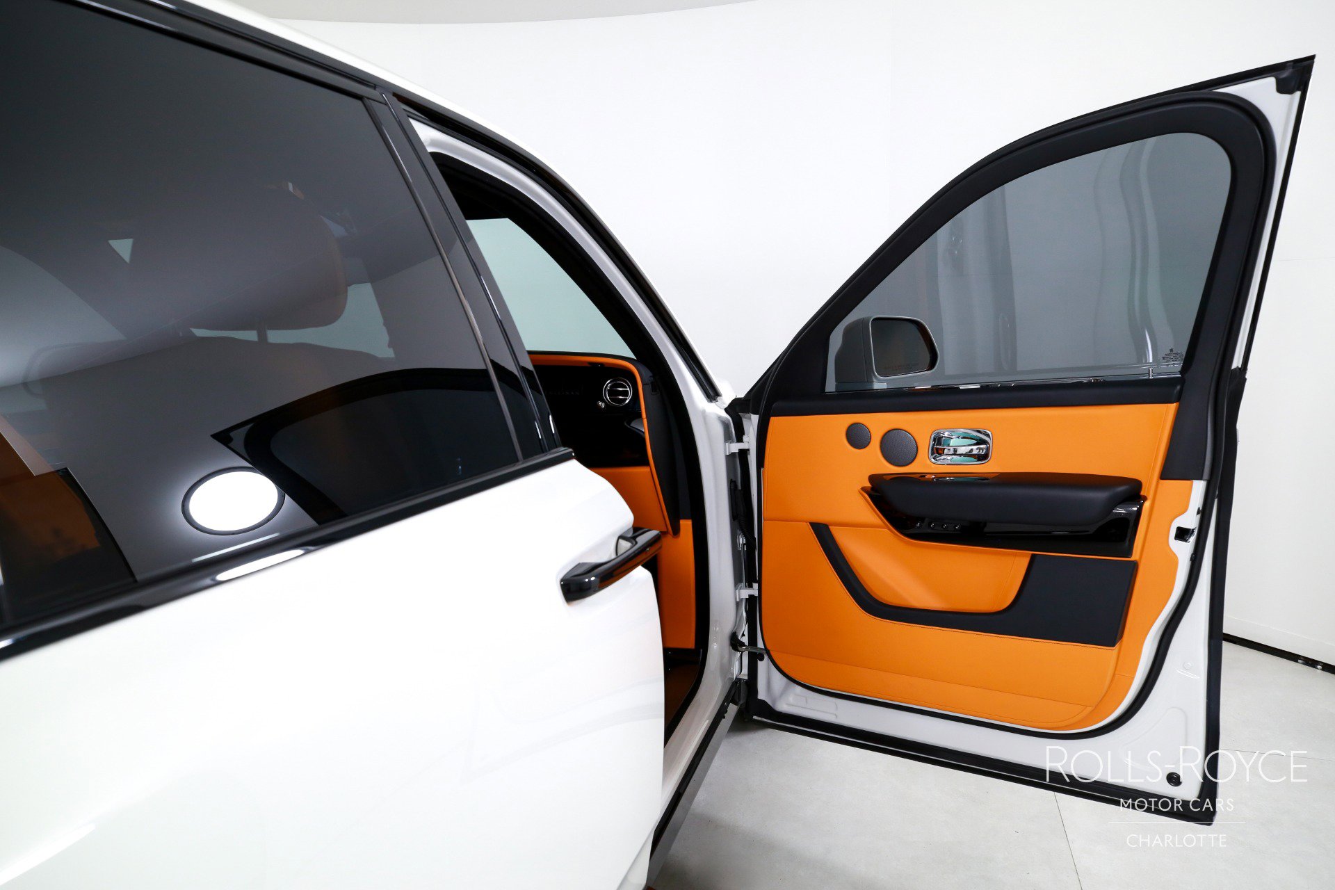 Certified 2025 Rolls-Royce Cullinan image 33