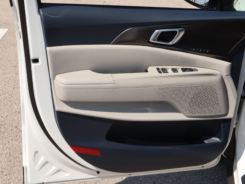 New 2027 Kia Carnival SX w/ Dark Edition Package FWD image 21