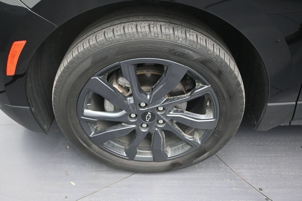 Used 2023 Chevrolet Equinox RS w/ RS Leather Package FWD image 9
