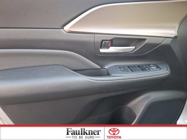 Certified 2025 Toyota Grand Highlander AWD image 13