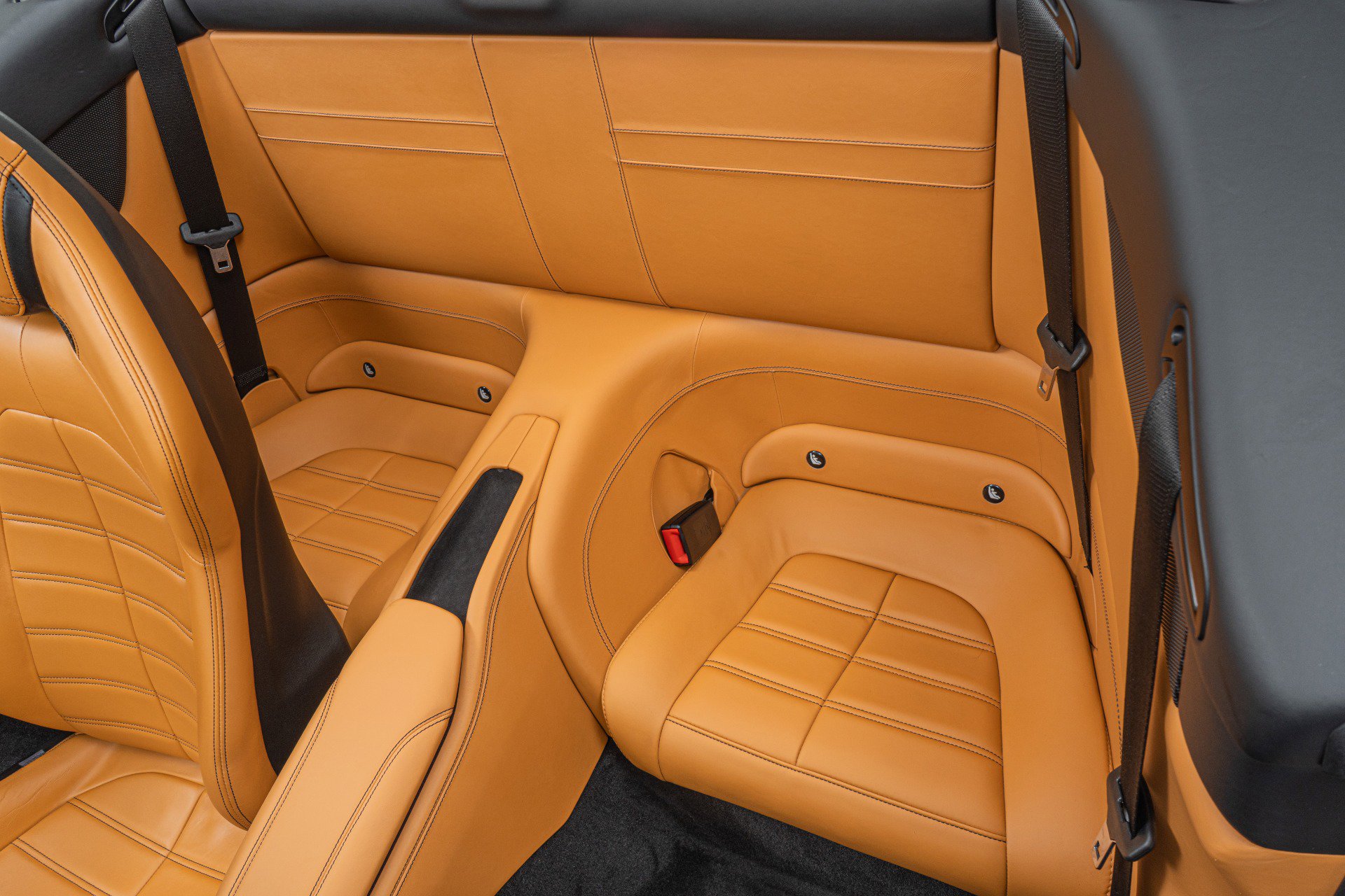 Used 2016 Ferrari California T image 16