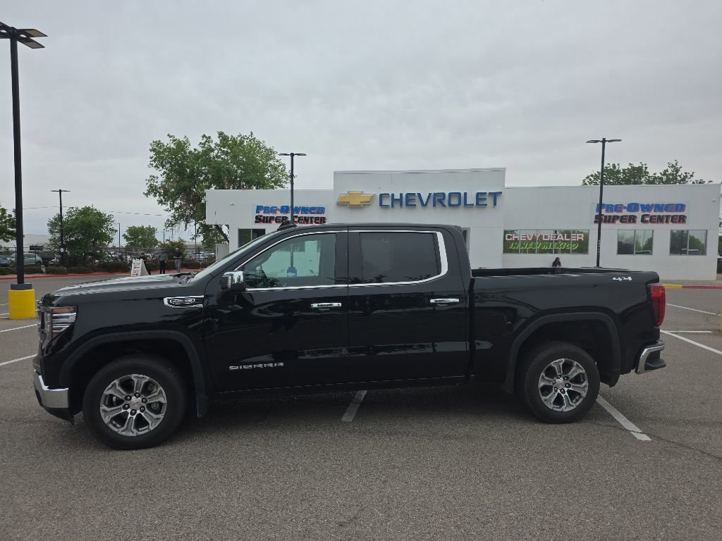 Certified 2025 GMC Sierra 1500 SLT AWD/4WD image 2