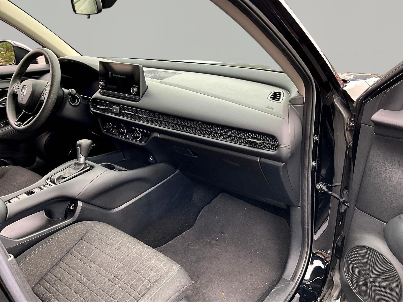 Used 2023 Honda HR-V LX image 24