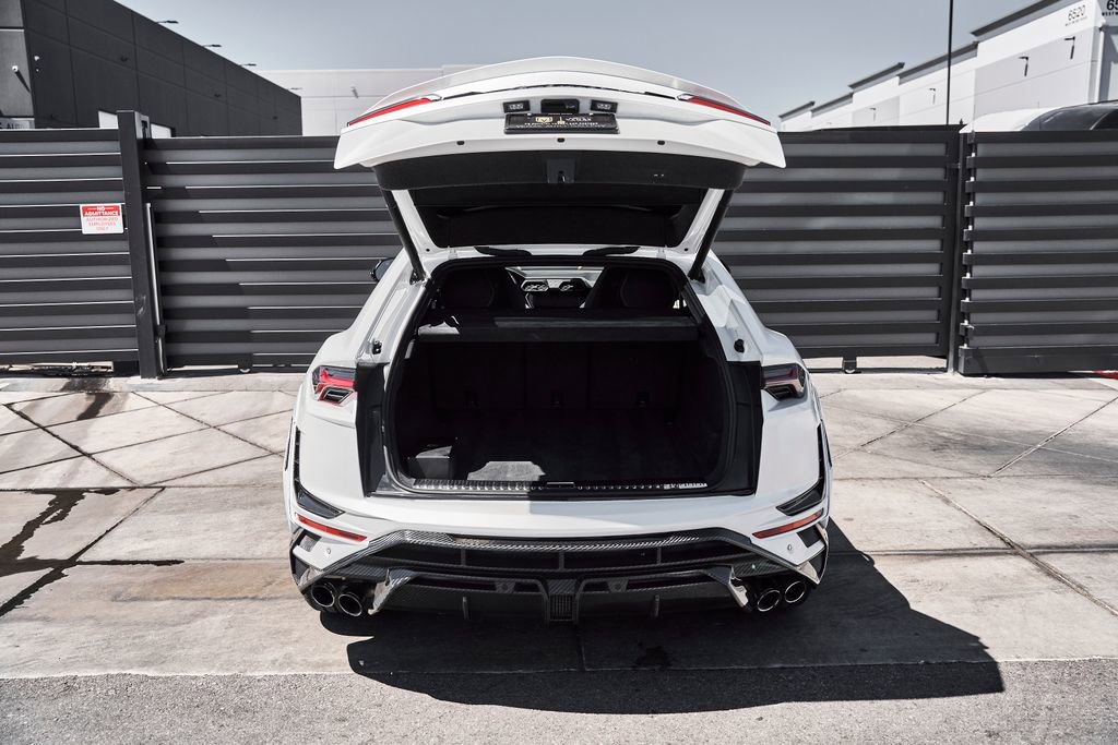 Used 2019 Lamborghini Urus AWD/4WD image 21