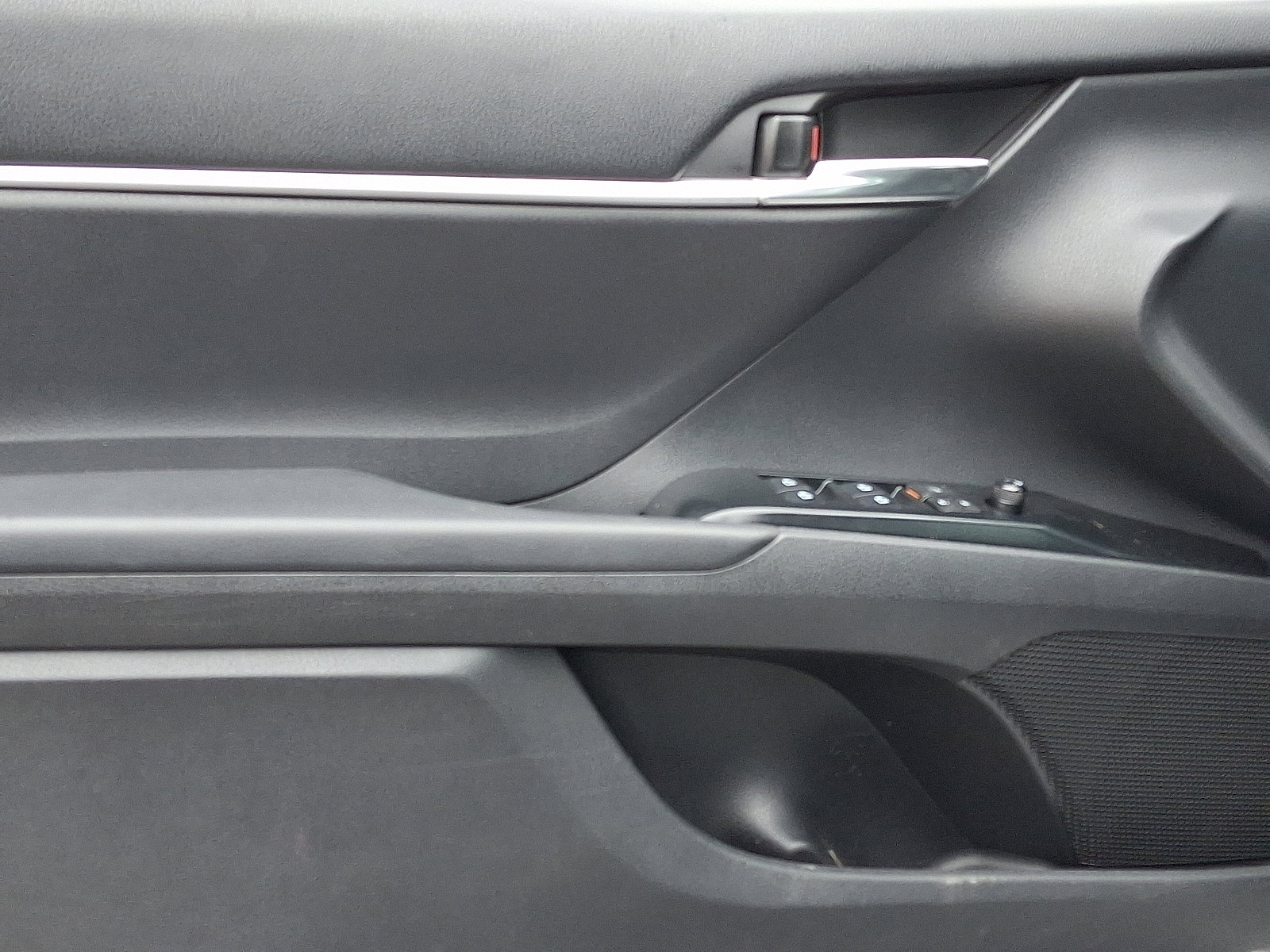Used 2019 Toyota Camry SE image 13