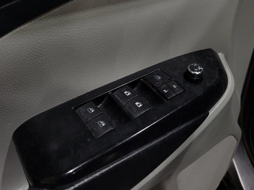 Used 2019 Toyota Highlander XLE w/ Protection Package #3 AWD/4WD image 27