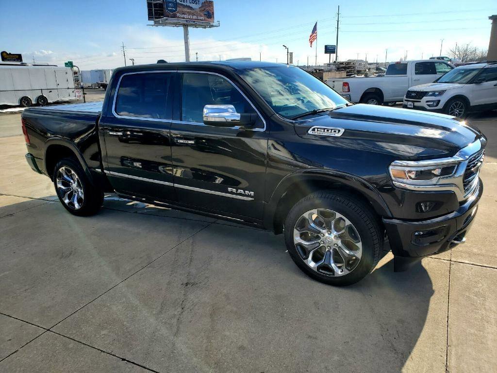 Used 2022 RAM 1500 Limited w/ Body-Colour Bumper Group image 32