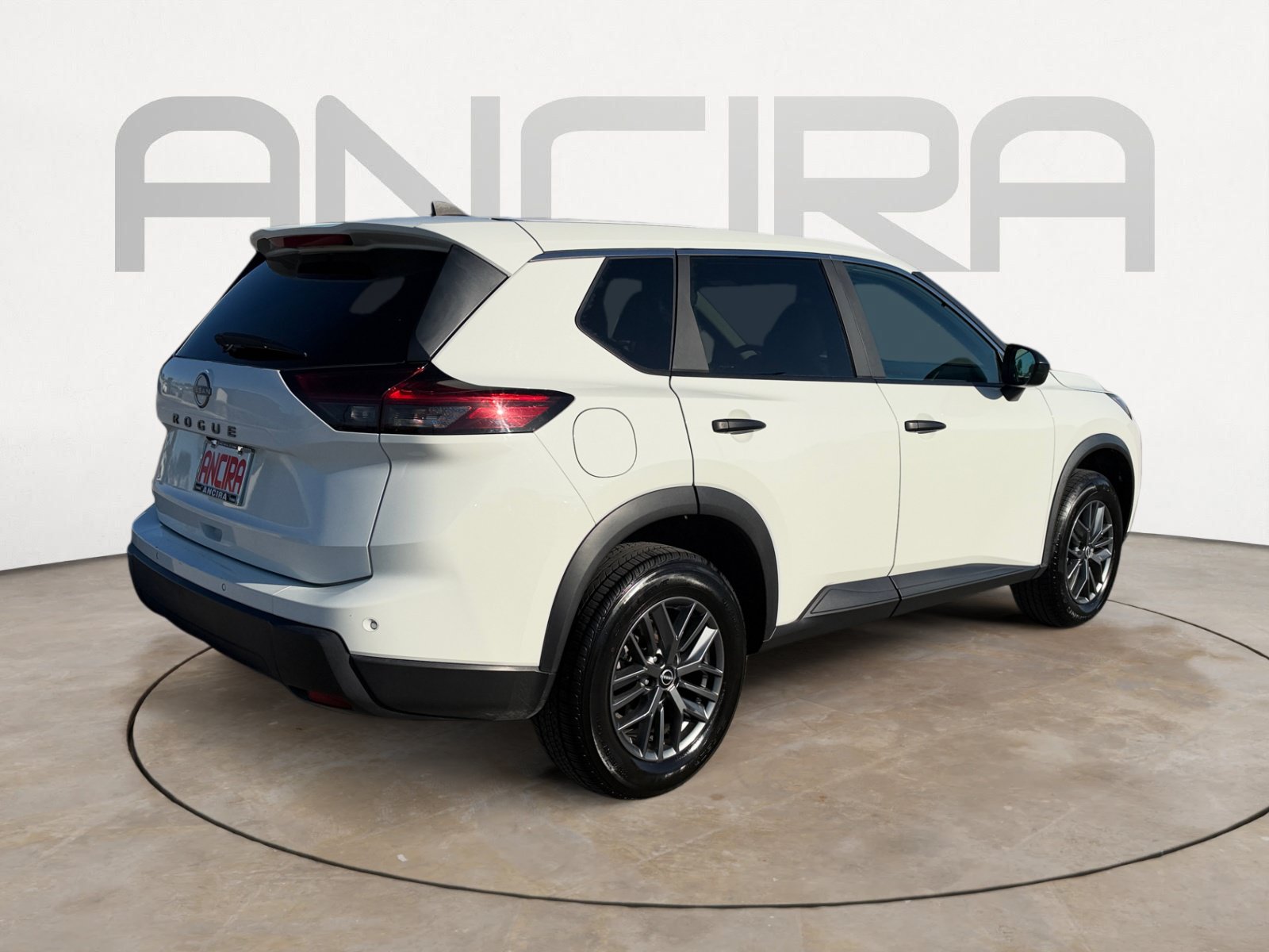 Used 2024 Nissan Rogue S FWD image 11