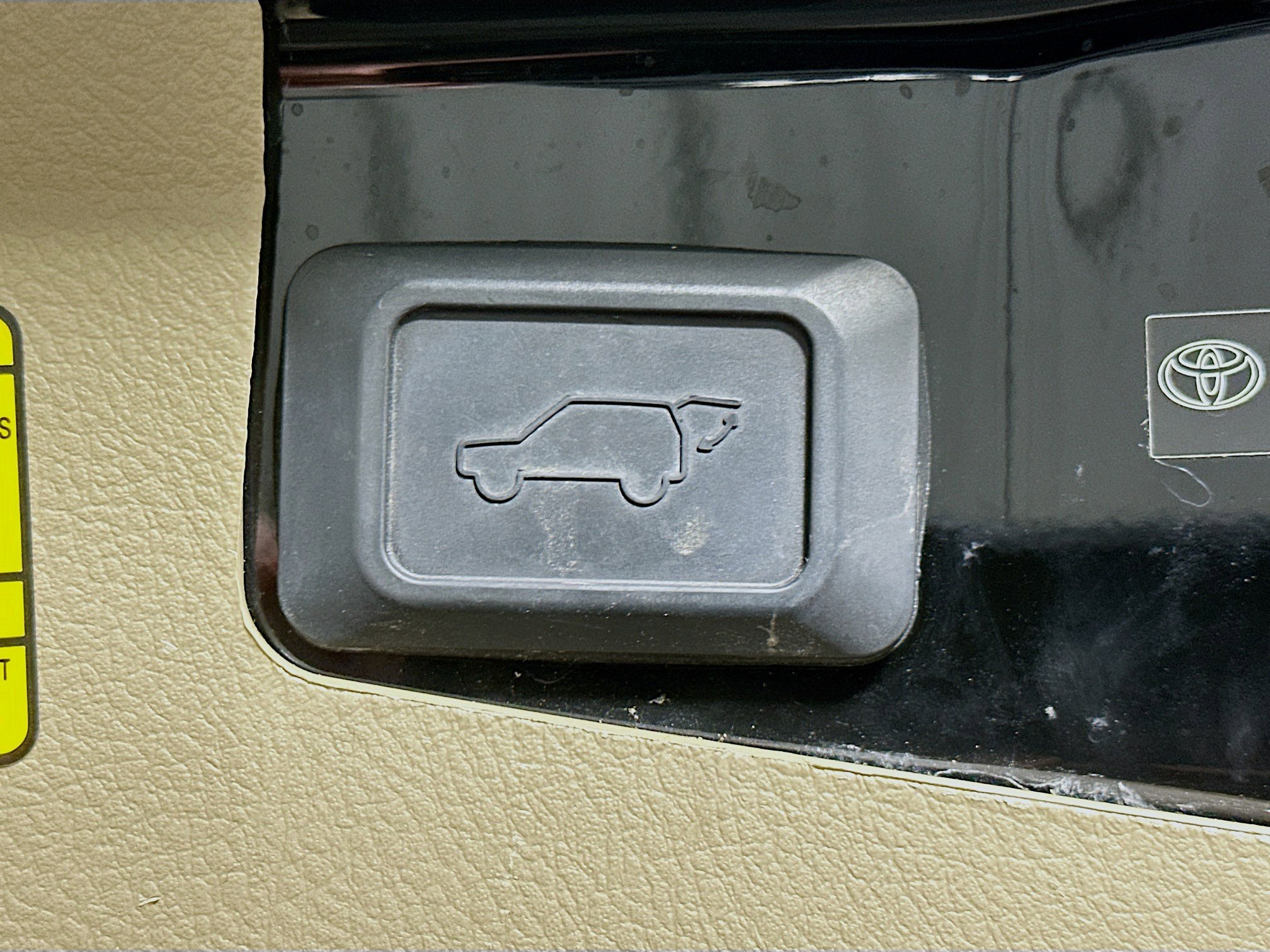 Used 2013 Toyota Highlander SE image 31